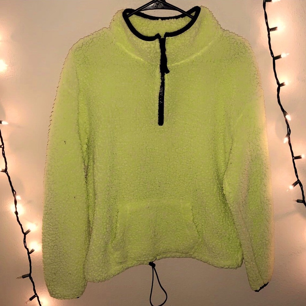 NEON YELLOW PULLOVER